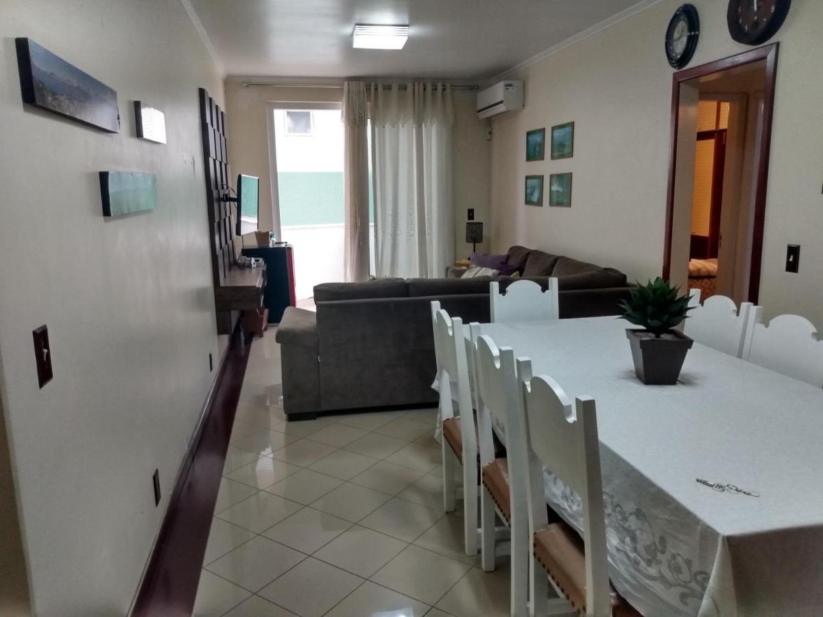 Av. Atlântica Apartamento *